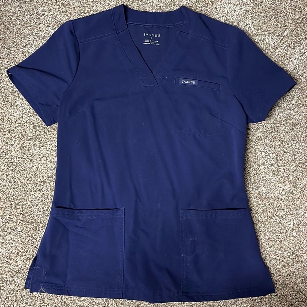 Jaanuu Women’s Scrub Top